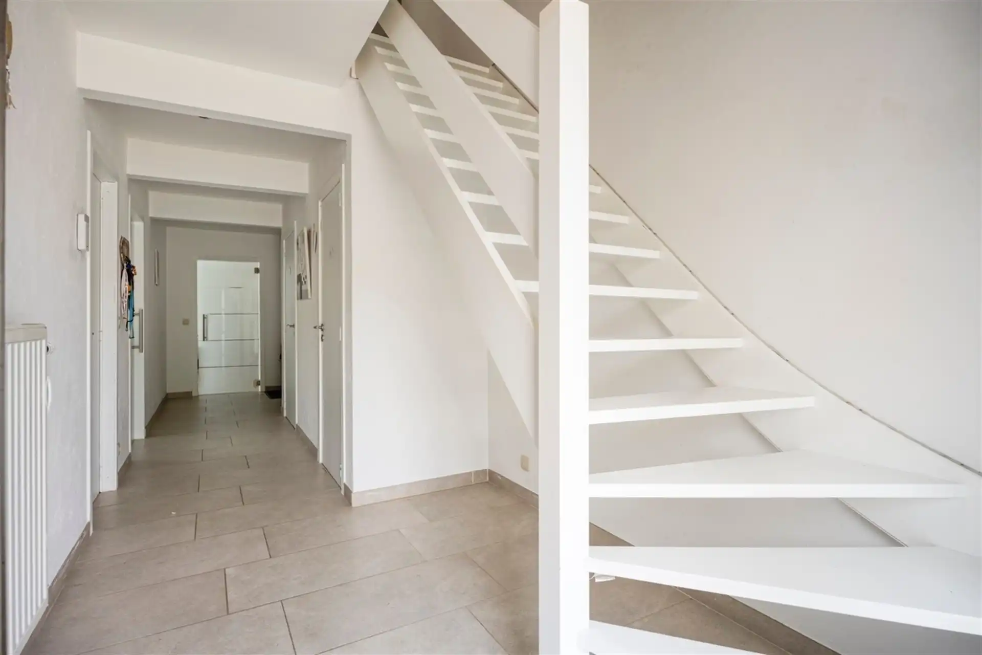 Villa met zwembad in rustige straat foto 15