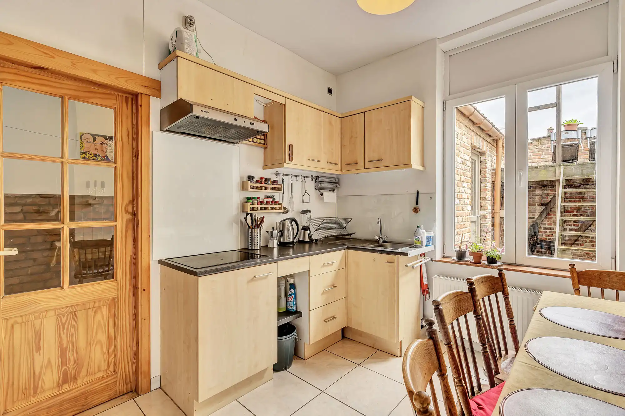 Instapklare rijwoning met 4 slpks, 2 badkamers en terras foto 6