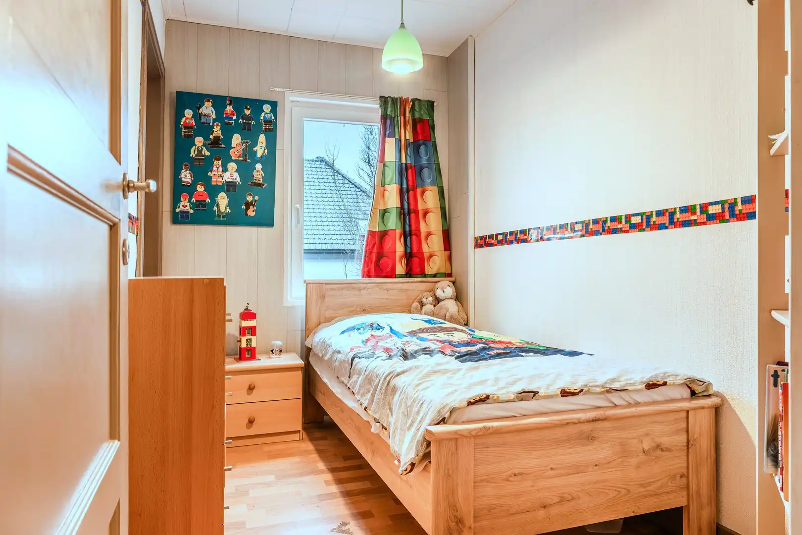 Ruime woning in rustige wijk foto 13