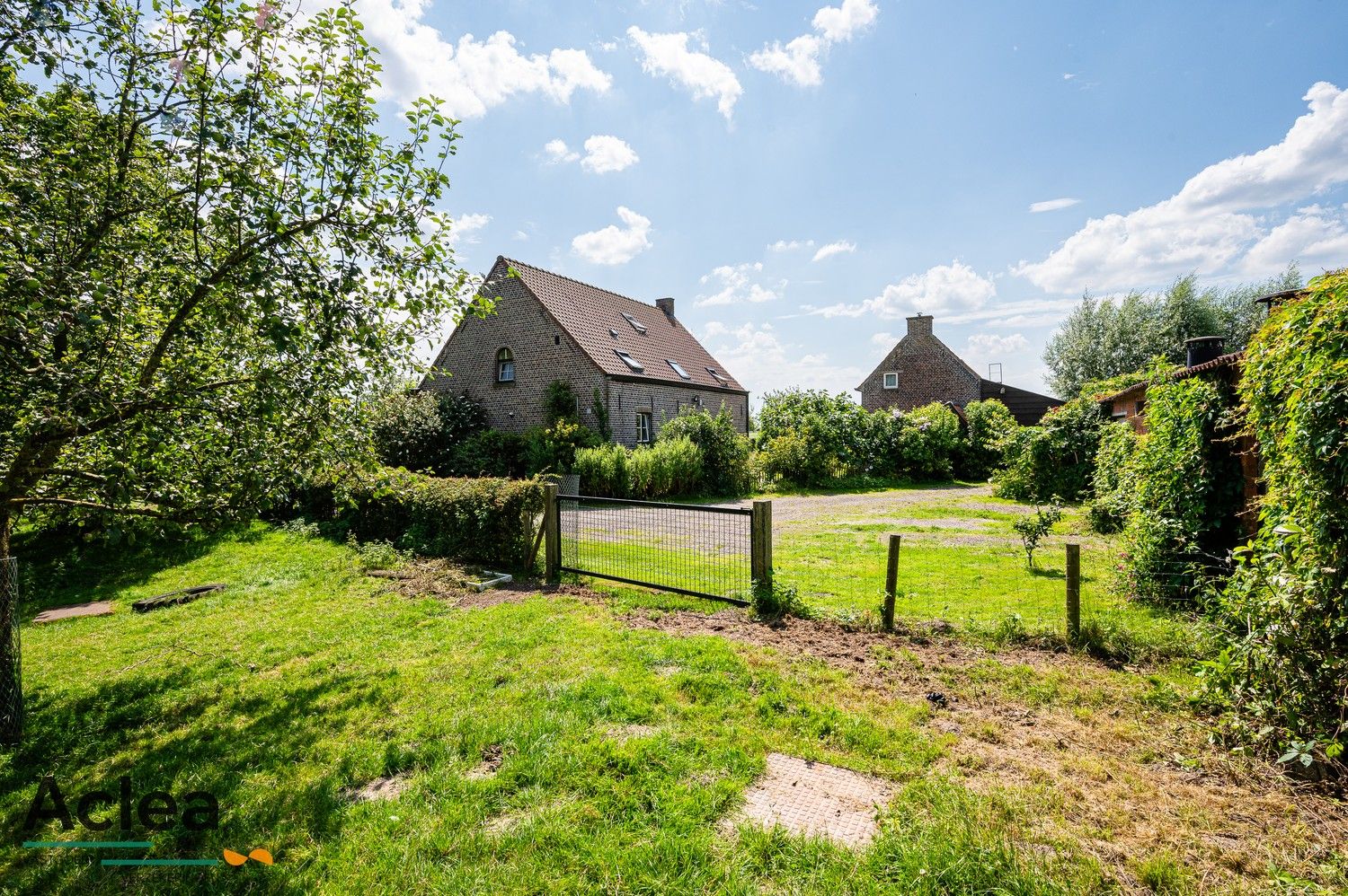 Unieke hoeve aan de Molenkreek in Sint-Margriete met vakantiewoningen en schuur foto 11