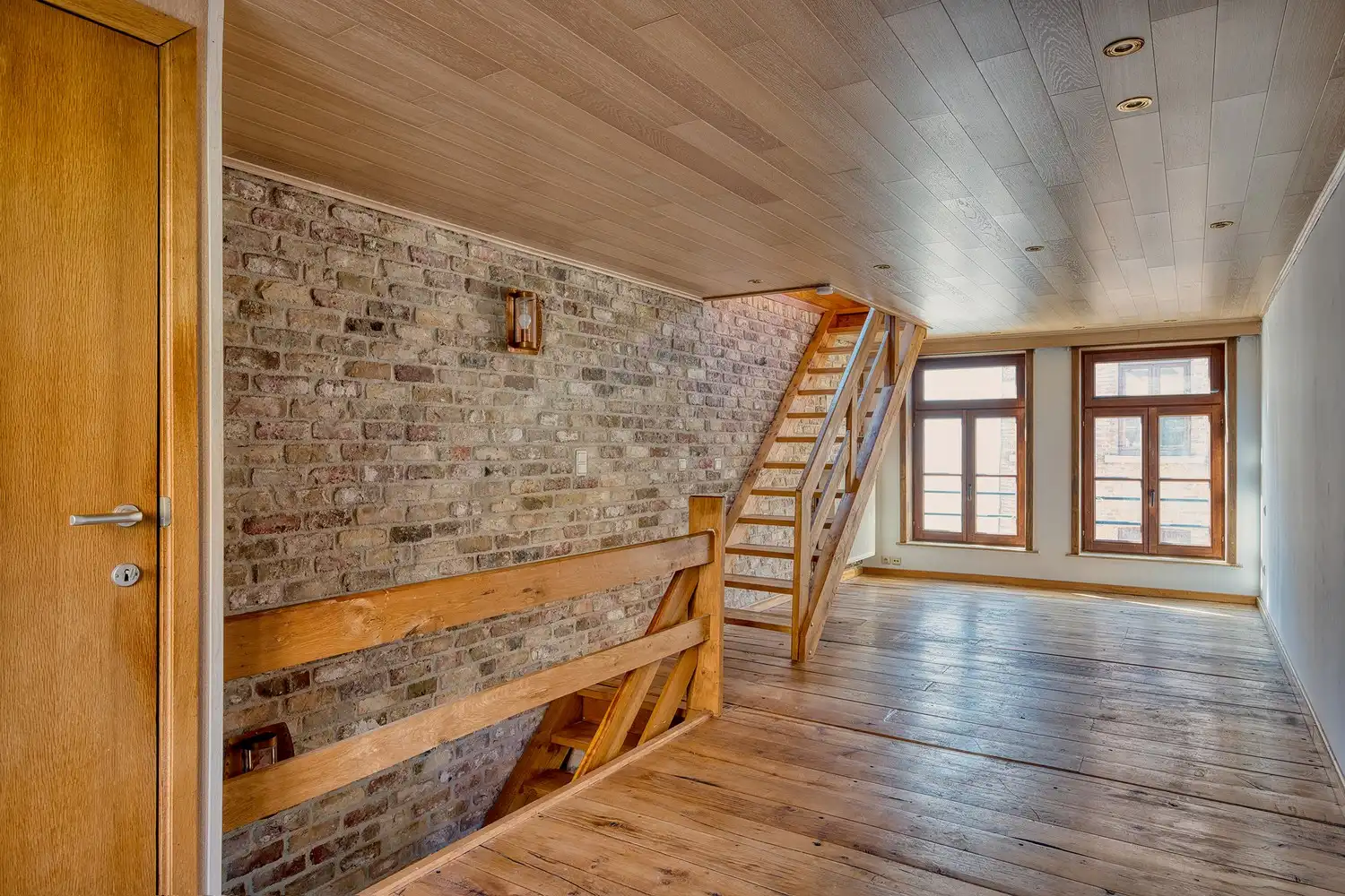 Brugge centrum, in charmante rustige straat,  NETTE KARAKTERVOLLE KNUSSE STADSWONING met patio en 2 ruime slaapkamers foto 12
