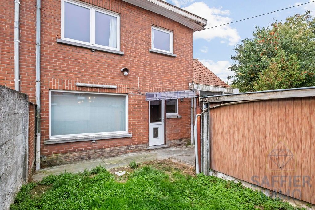 Halfopen bebouwing met zonnige tuin en 2 garages in rustige wijk te Izegem foto 25