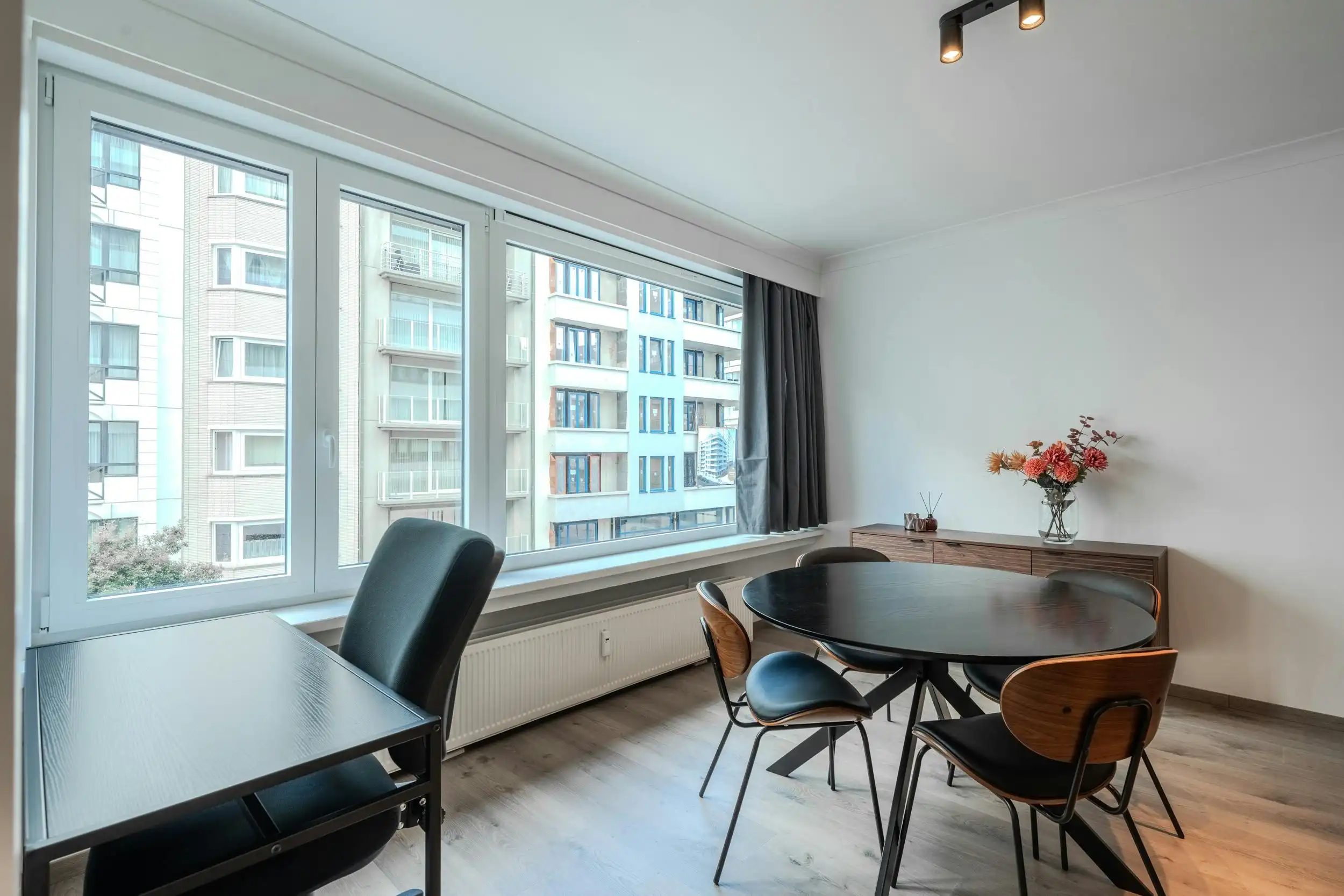 Prachtig appartement te koop te centrum Oostende vlakbij zee foto 4