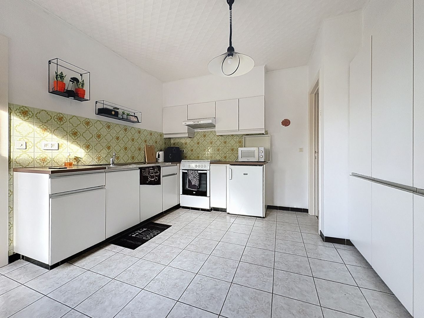 Mooie gelijkvloerse te renoveren villa in rustige, doodlopende straat in Gistel. foto 9