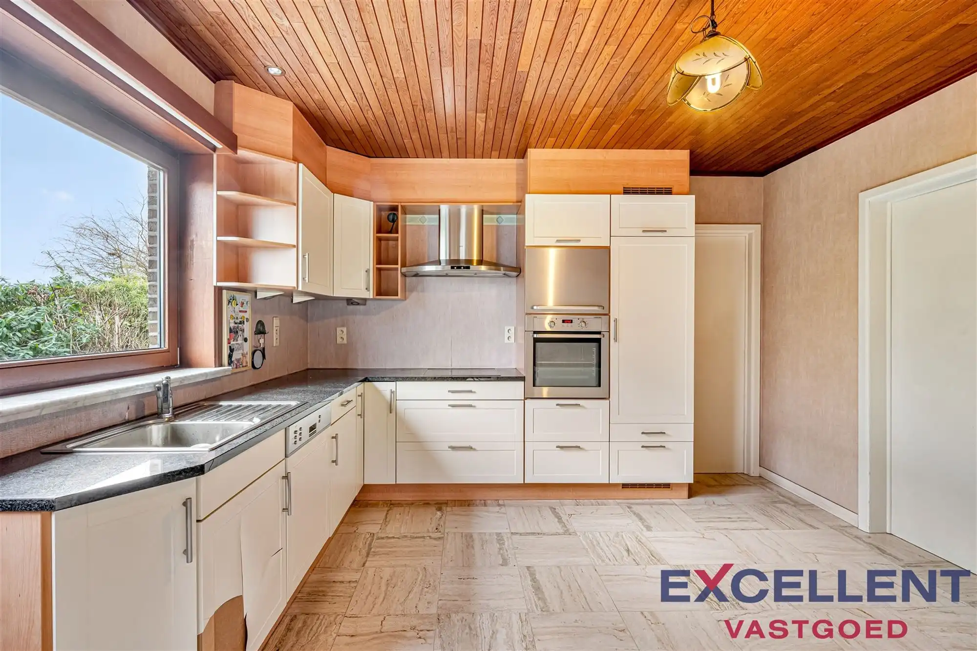 Rustig gelegen en goed bereikbare woning te koop foto 6