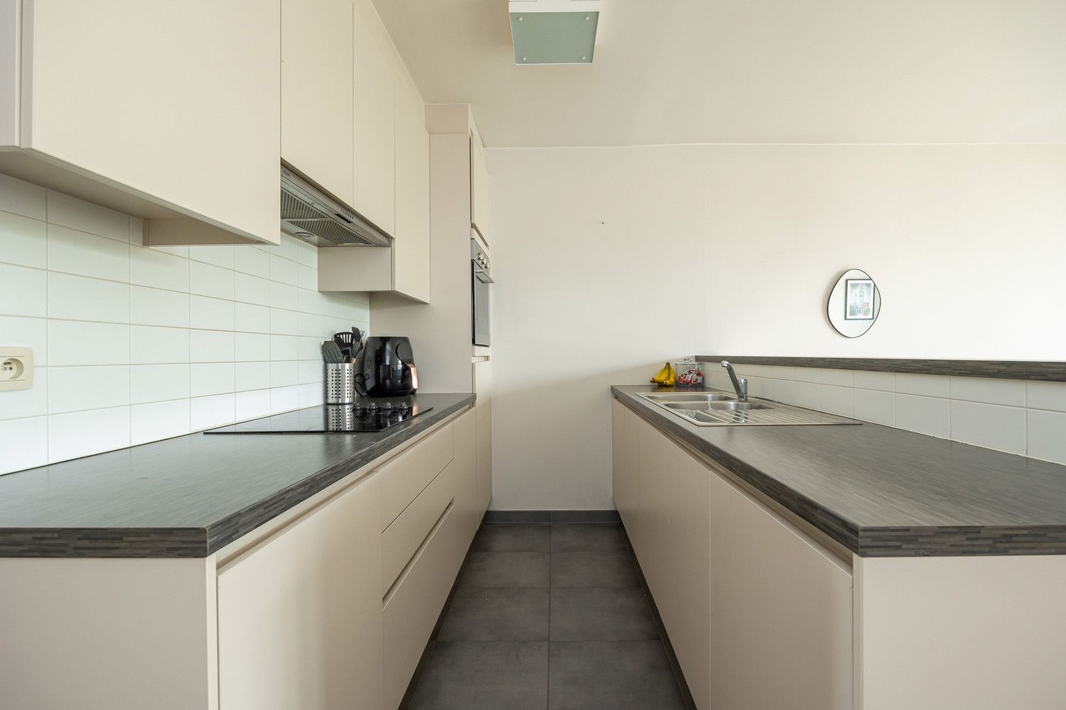 Energiezuinig (EPC A!) en verhuurd 2 slk-appartement (90m²) in een kwaliteitsvol en recent gebouw op de grens Mortsel/Berchem met optionele ondergrondse parking foto 7
