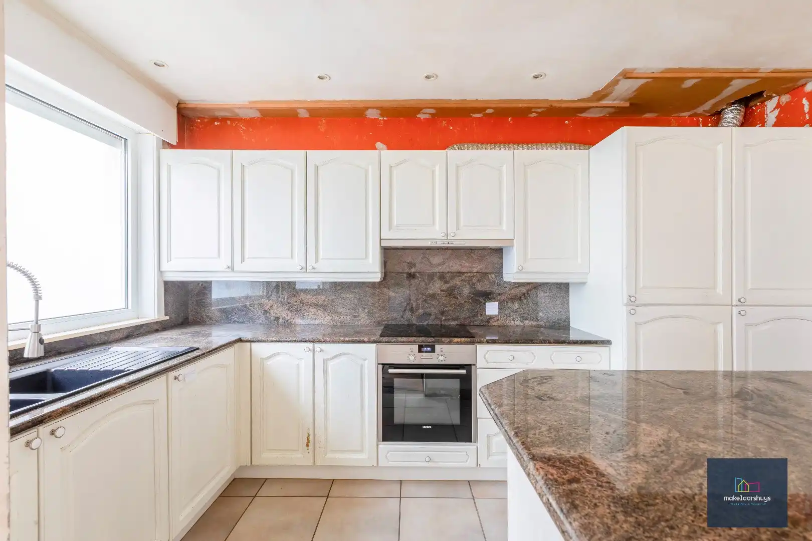 Te renoveren HOB met garage in Mariakerke foto 7