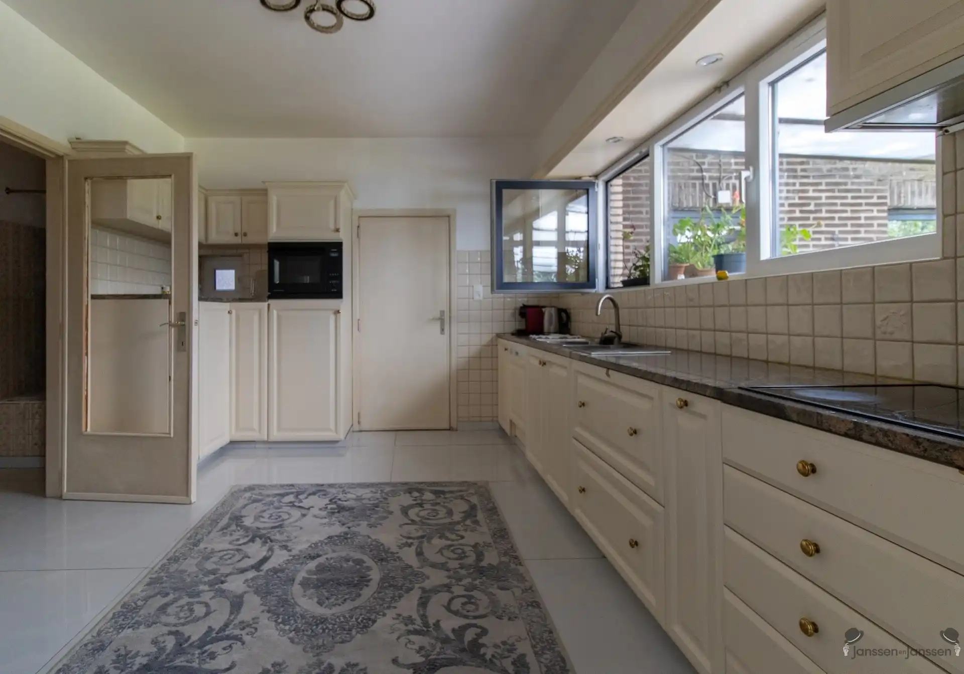 Villa met 6 slpks + mogelijkheid praktijkruimte foto 15