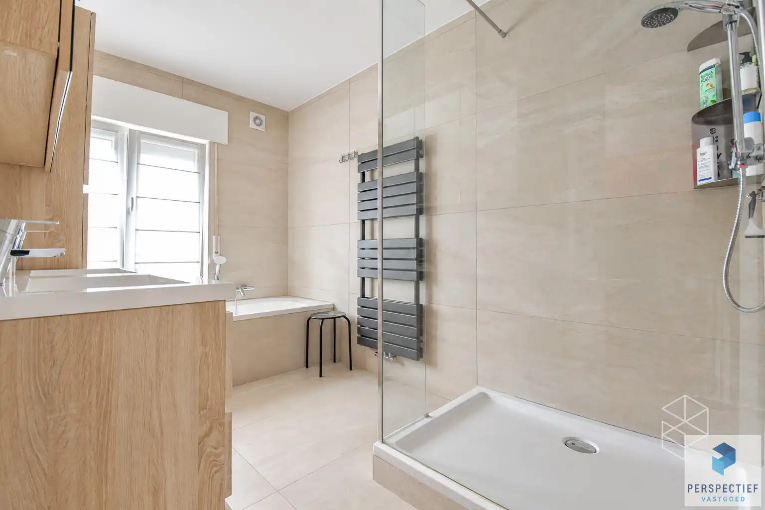 UITSTEKEND GELEGEN WONING met GROTE TUIN op 1015m2 foto 13