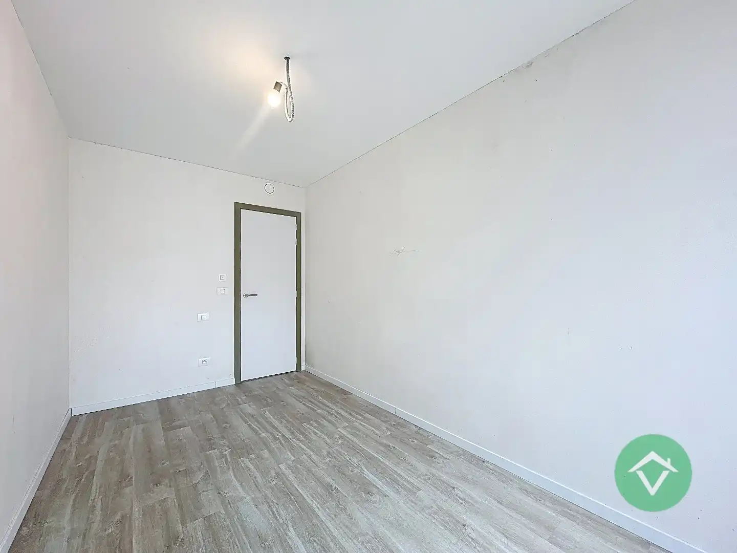 Wonen nabij jachthaven en zee - ruim appartement met terras en drie slaapkamers foto 17