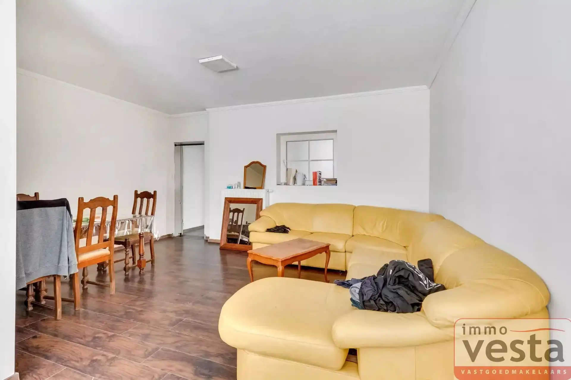 Ruime rijwoning op wandelafstand van centrum foto 5