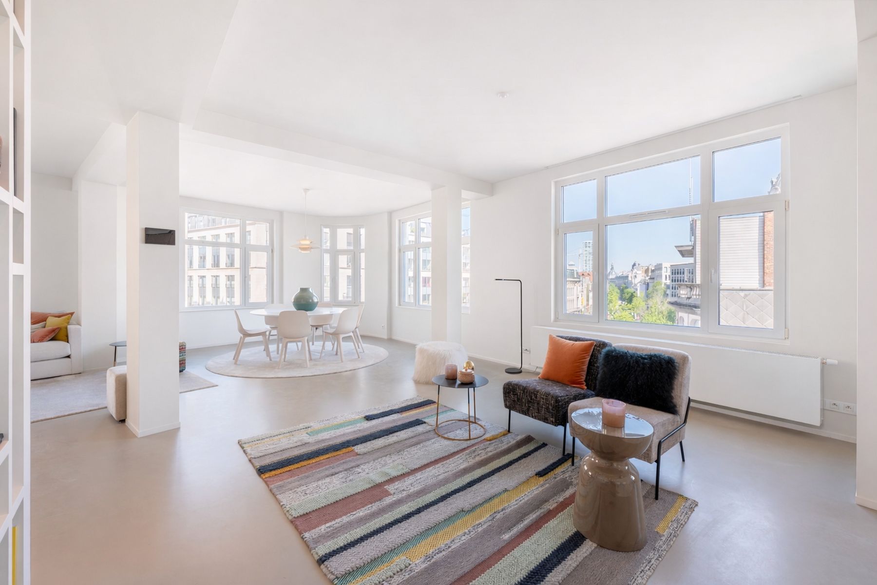 Luxueus gerenoveerd appartement in befaamde Meirbuilding foto 11