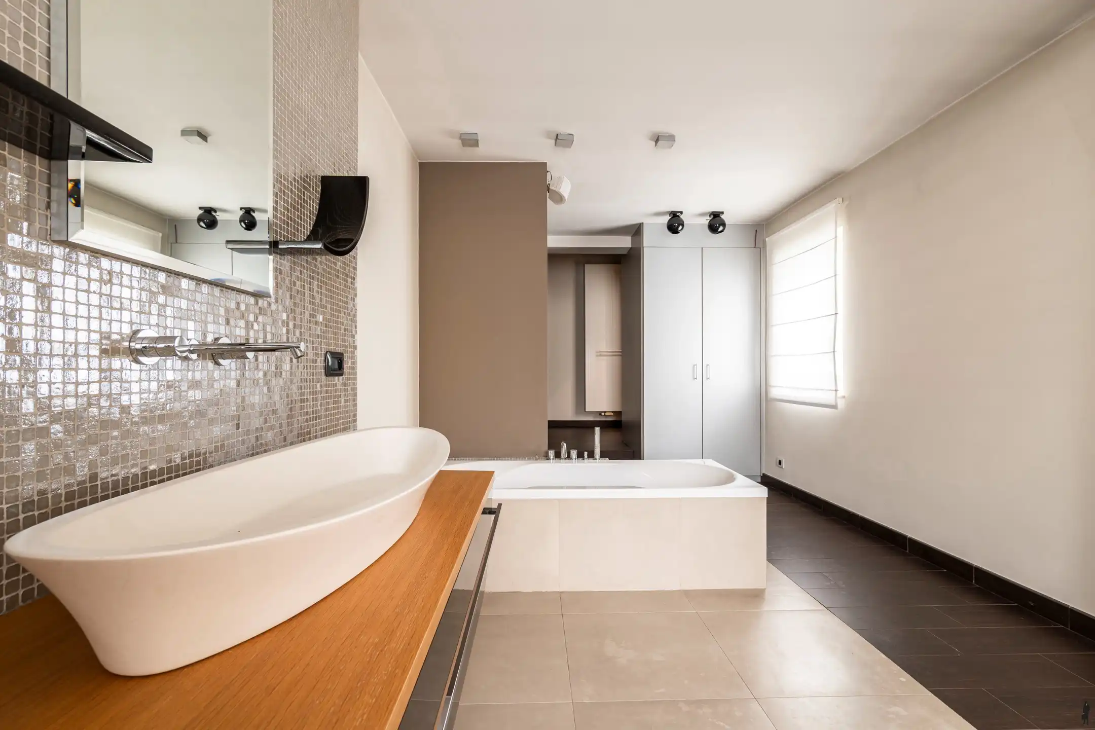 Gerenoveerd burgerhuis anno 1850 met binnentuin en patio foto 23