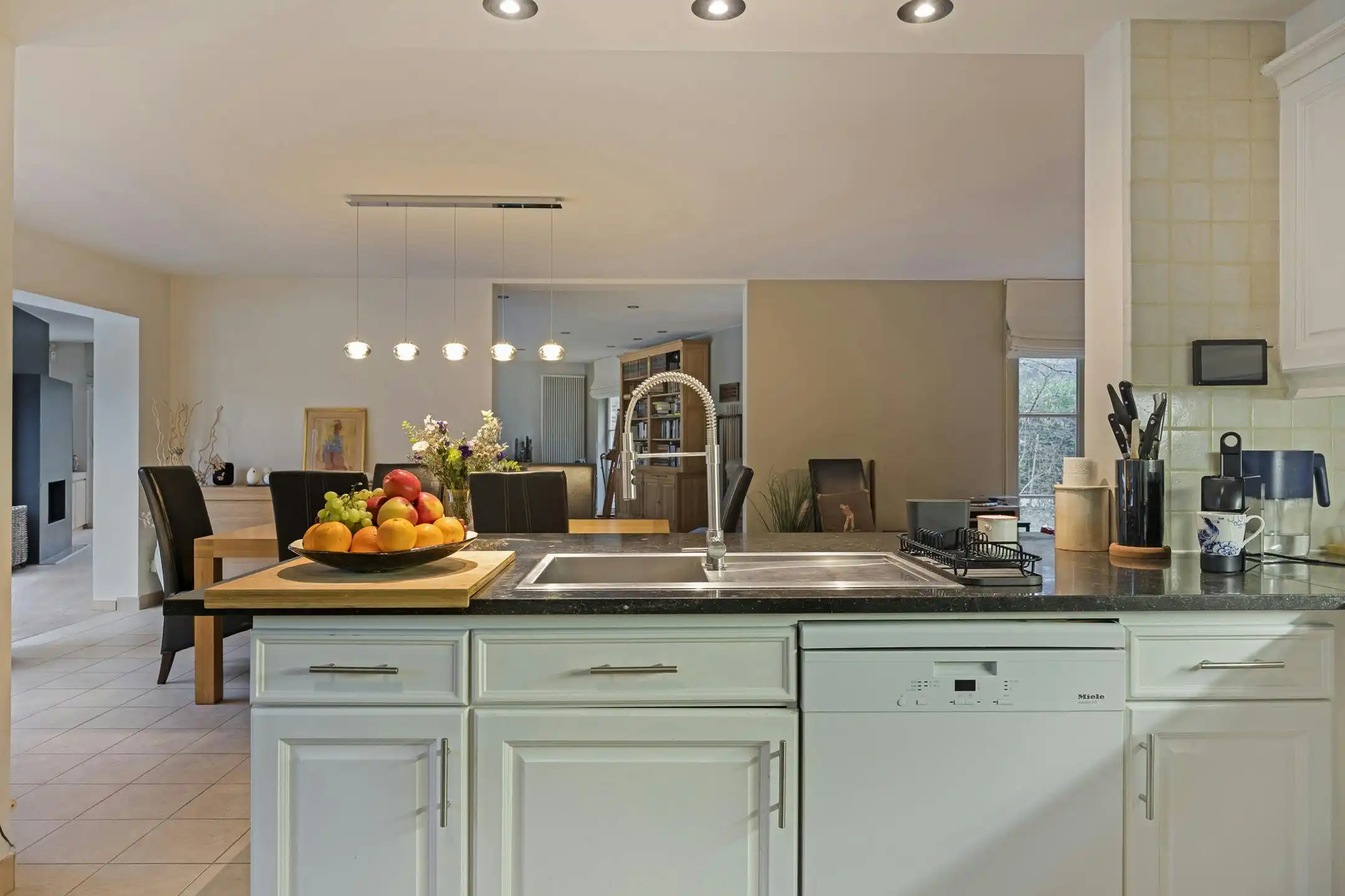 Prachtige villa op toplocatie in Bierghes. foto 13