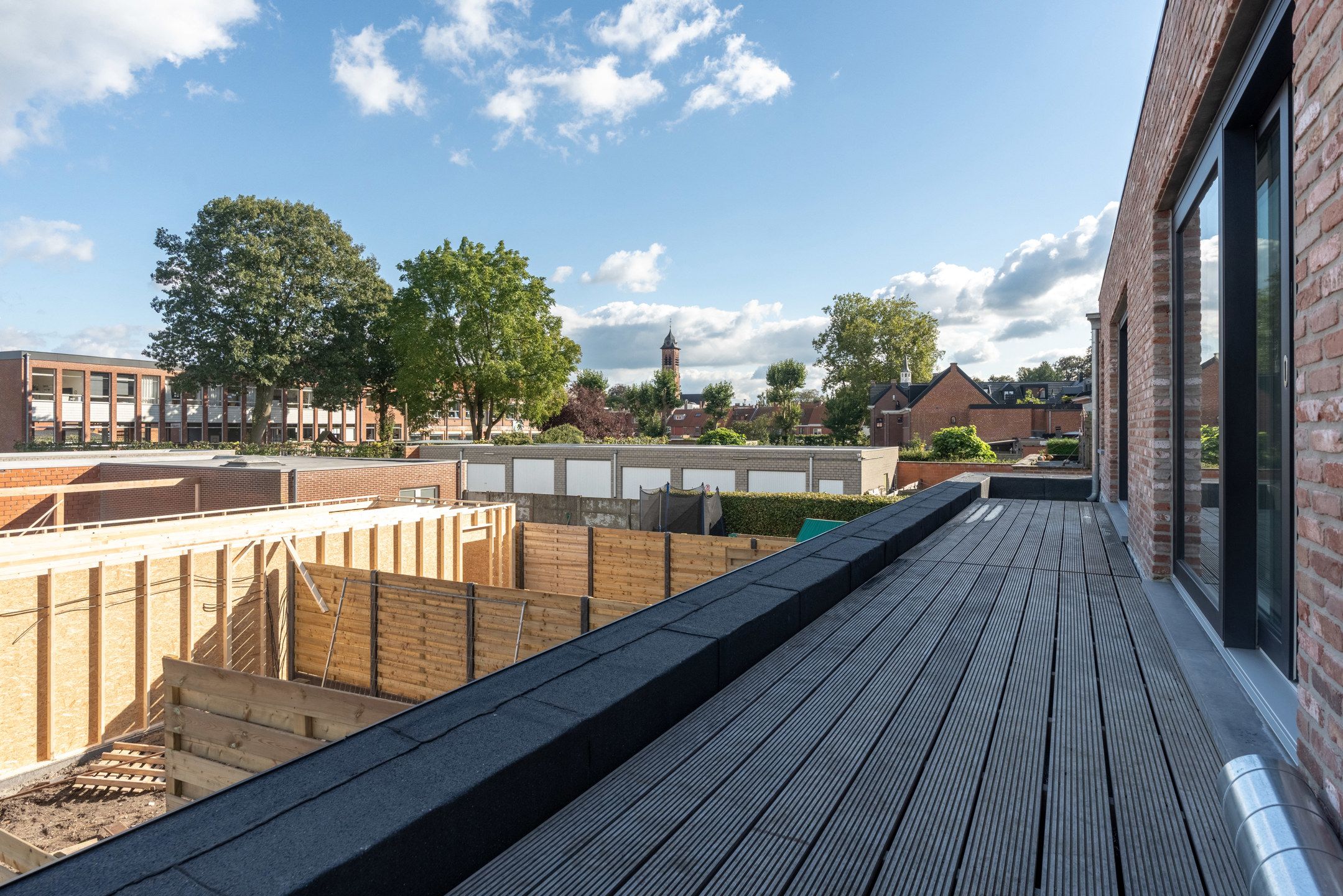 Nieuw 2-slpk appartement met terras en carport te Turnhout. foto 14