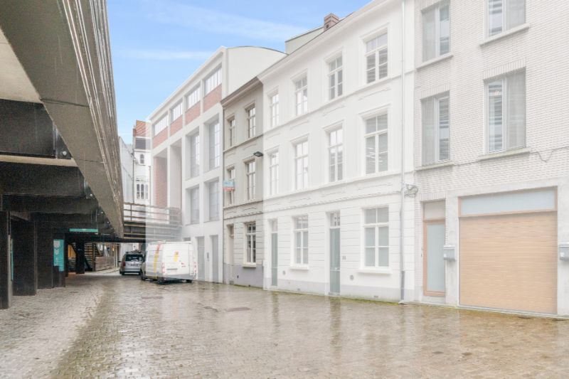 LEUKE EN GEZELLIGE WONING PAL IN CENTRUM GENT foto {{pictureIndex}}