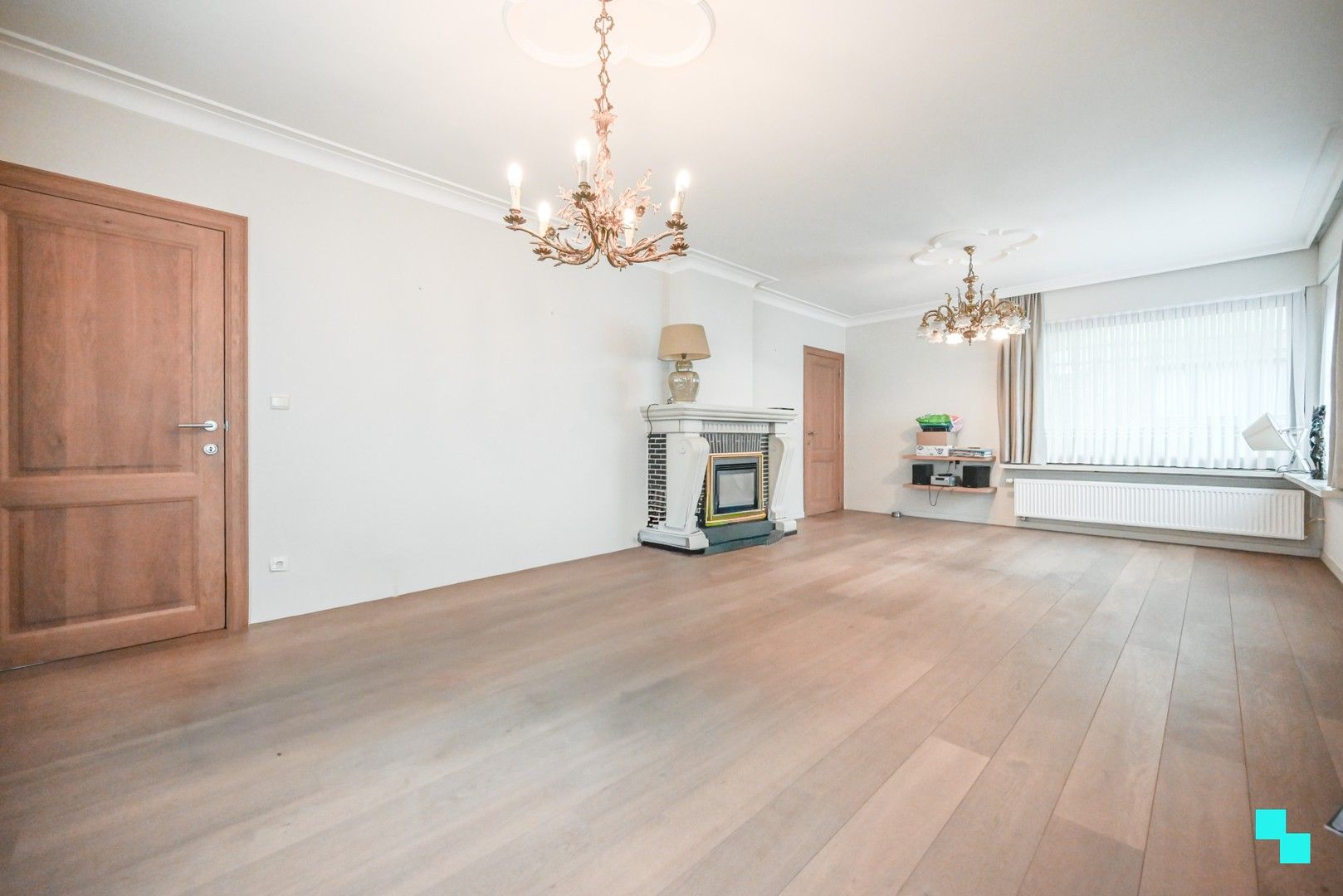 Charmante halfopen bebouwing met bijgebouw in hartje Emelgem foto 3