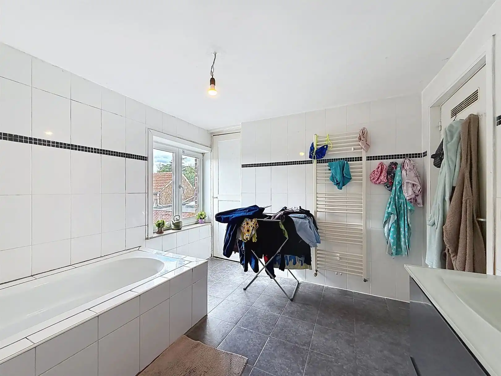 Op te frissen woning met garage, binnenkoer, 3 slpks foto 26