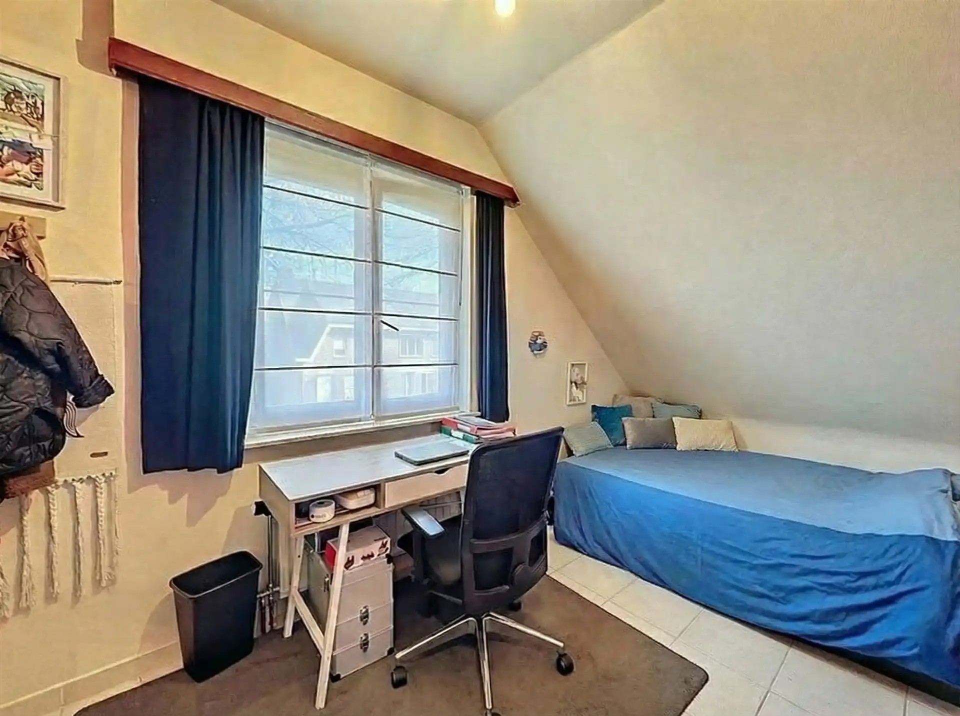 Recente half-open bebouwing met 4 slaapkamers gelegen in zeer aantrekkelijke wijk foto 14