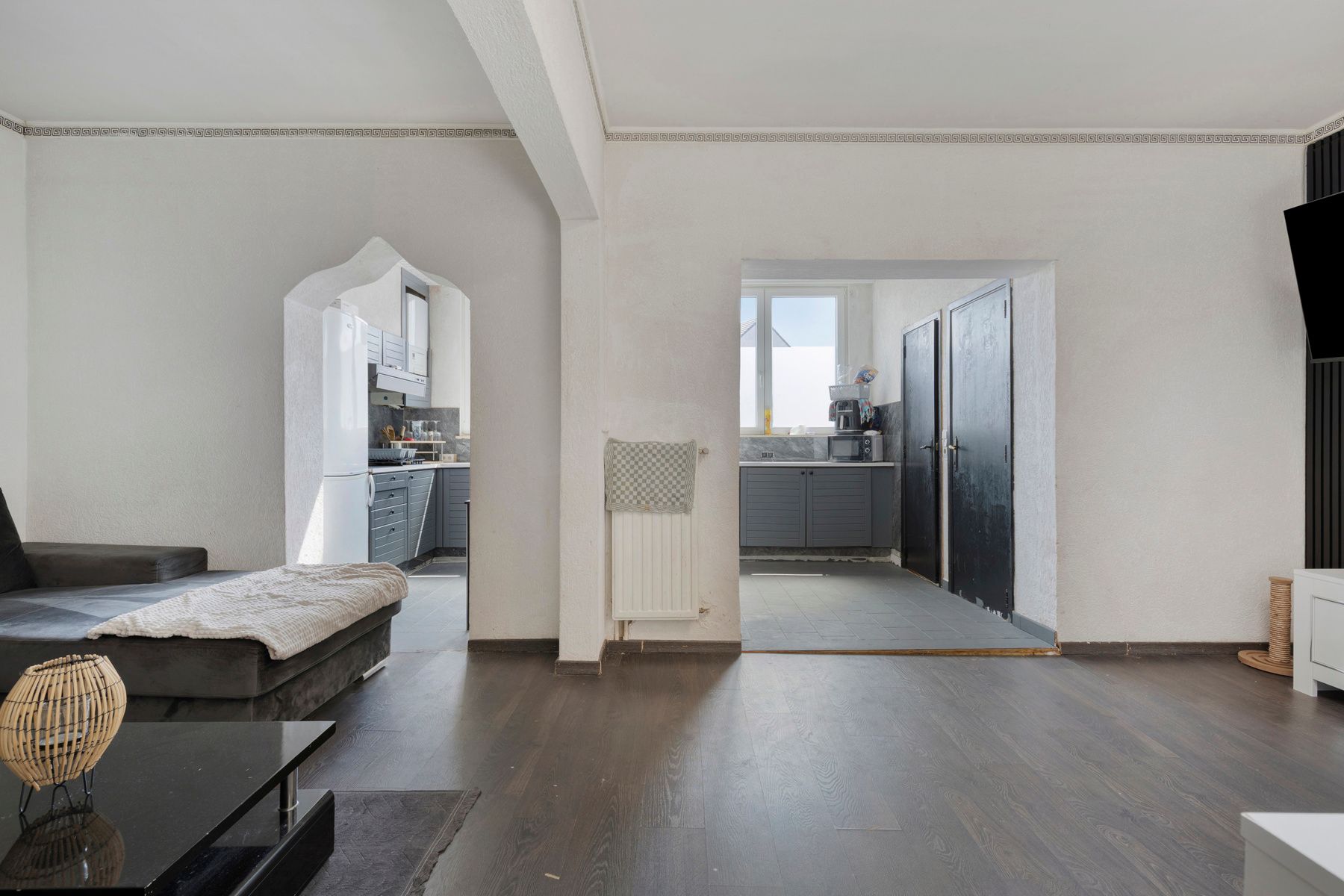 IN OPTIE - Woning met ruim magazijn en bureelruimte. foto 3