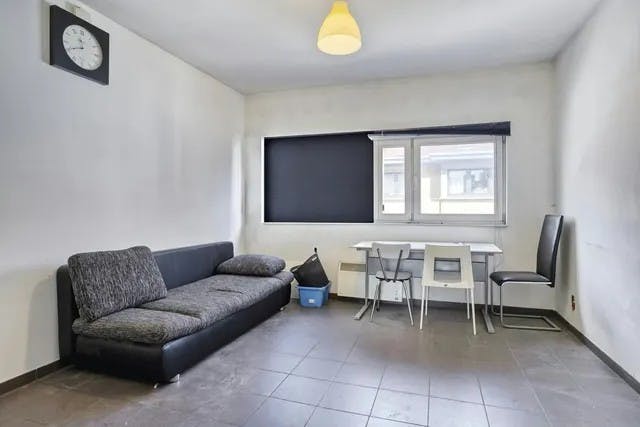 Huis met 3 slaapkamers en garage in centrum Roeselare! foto {{pictureIndex}}