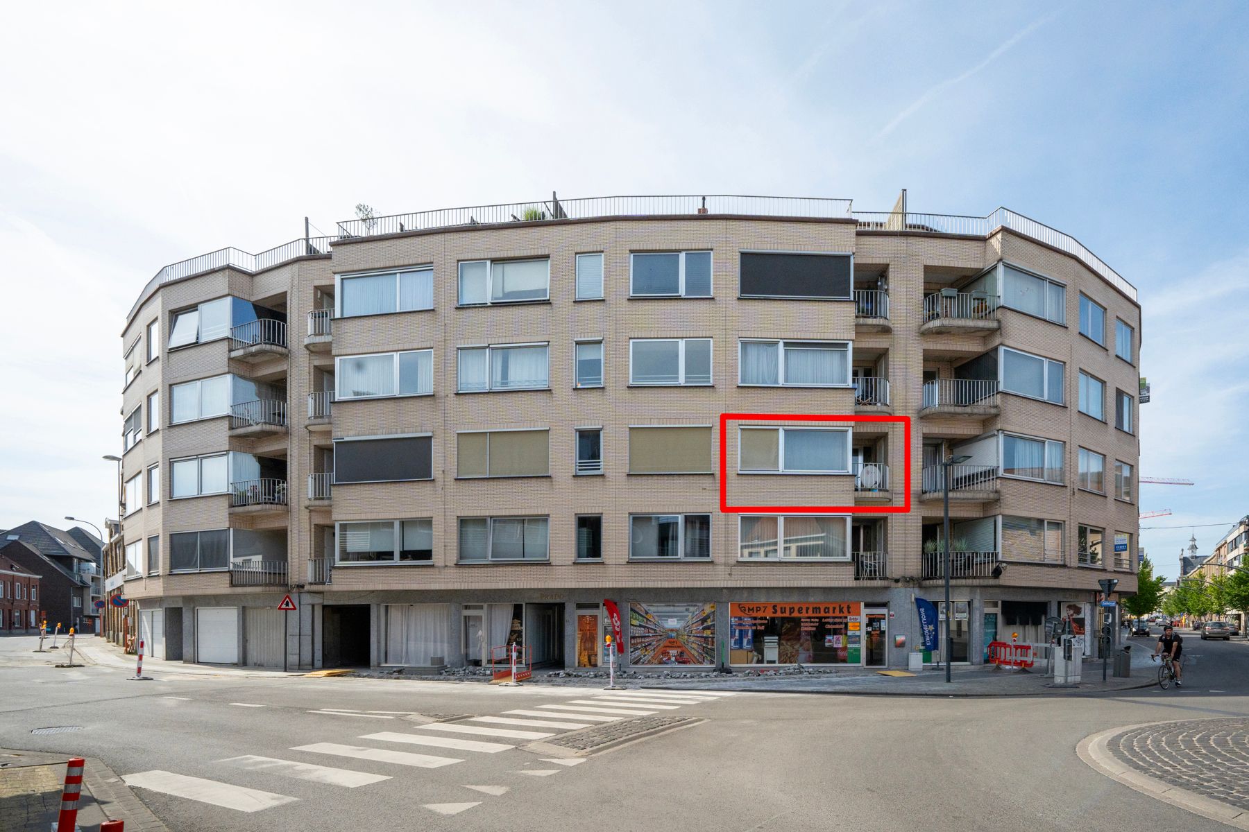 ()=>{if(producerUpdateValueVersion(node),producerAccessed(node),node.value===ERRORED)throw node.error;return node.value} Bollenstraat 33/5 - 8800 Roeselare