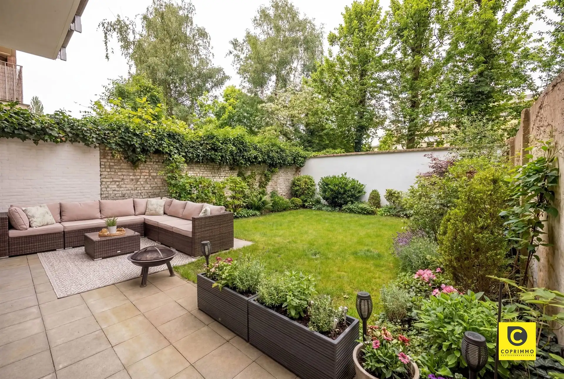 Charmant gelijkvloers appartement met tuin! foto 3
