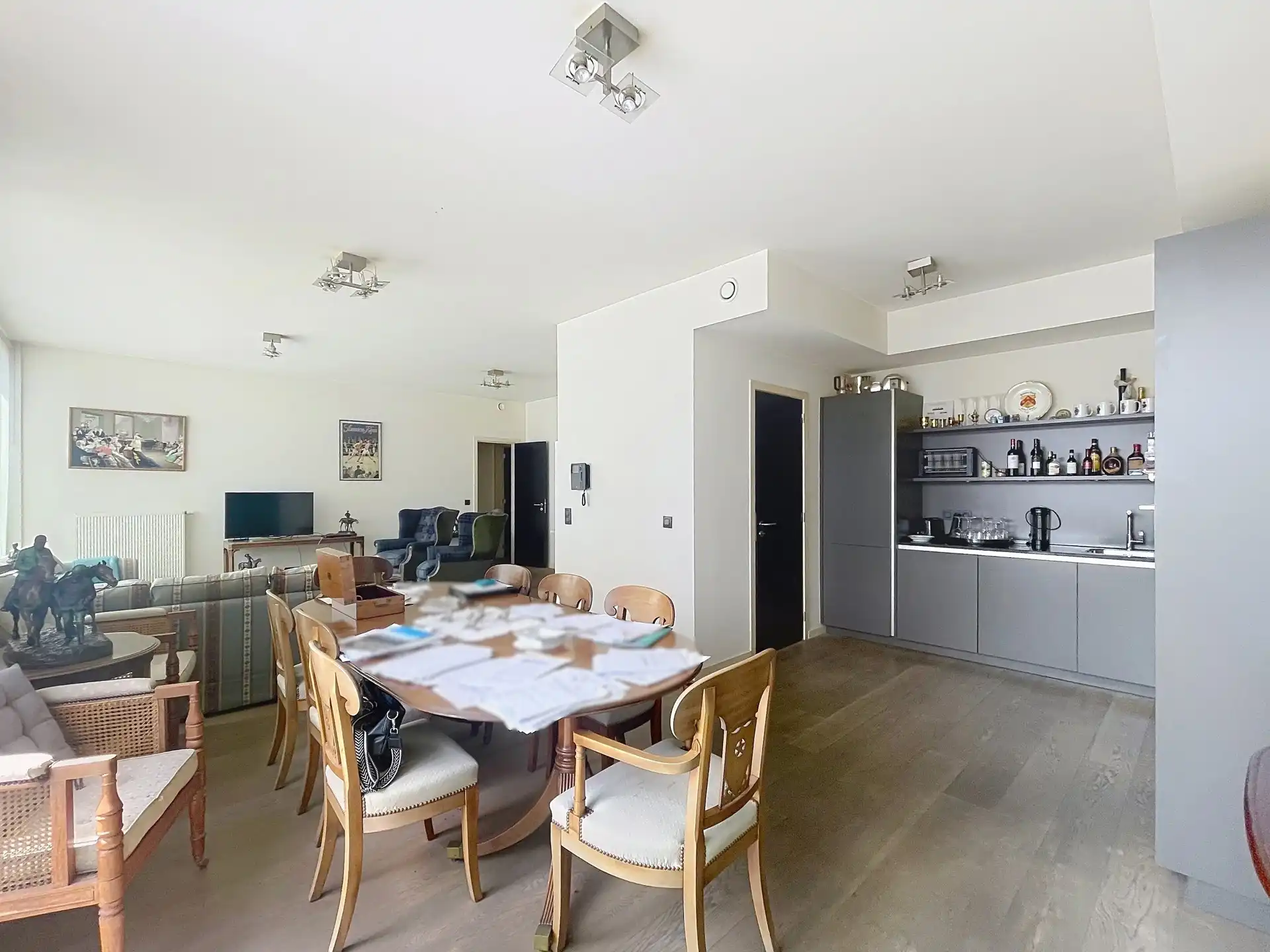 Mooi appartement met 2 slaapkamers in een recent gebouw. foto 4