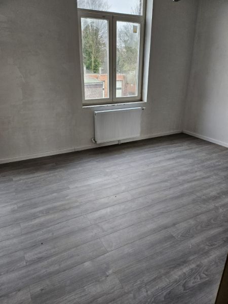 Gerenoveerde woning met garage foto 13