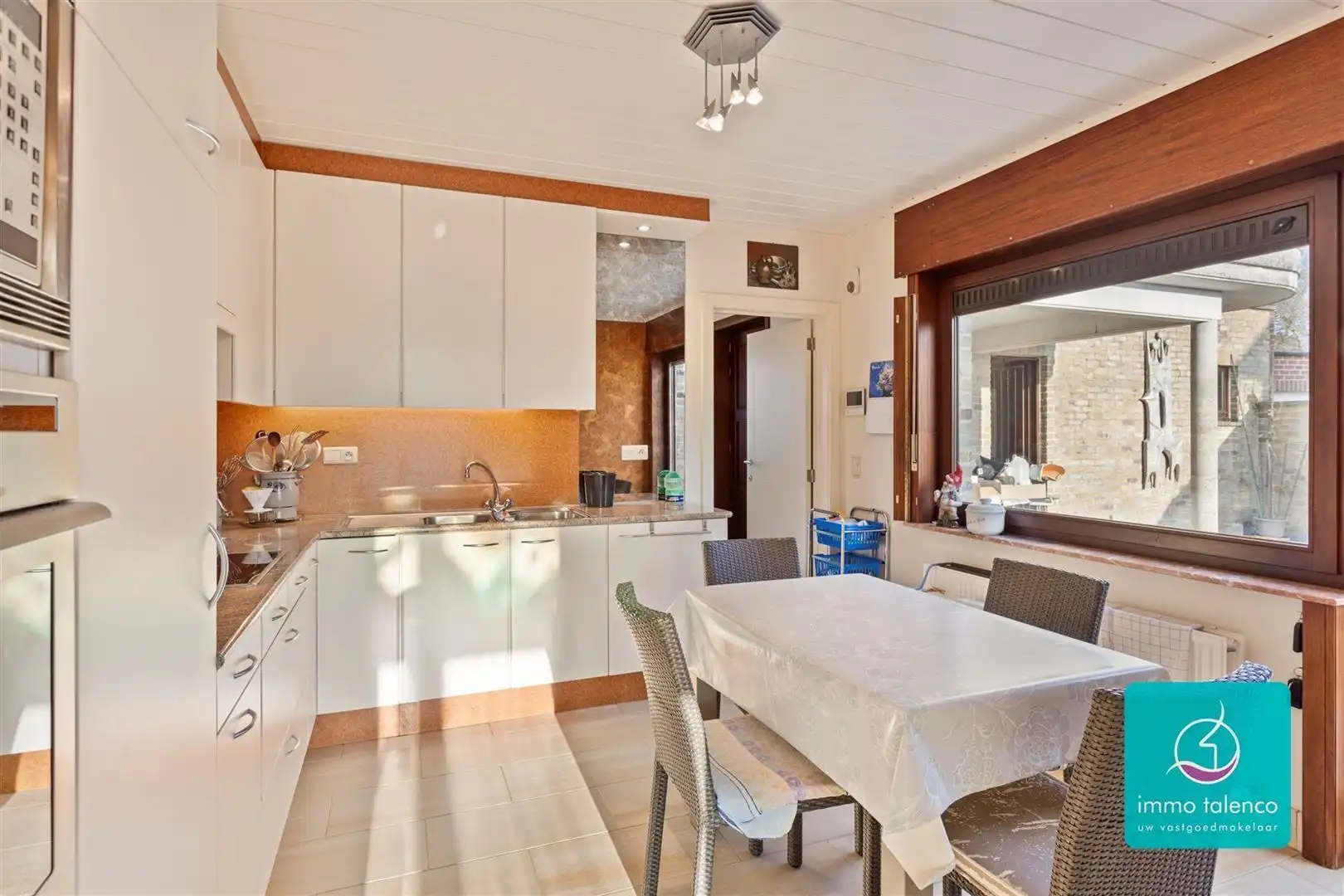 Alleenstaande VILLA - 4 SLPKS - 4 are 10 ca - Tuin - Garage  foto 15