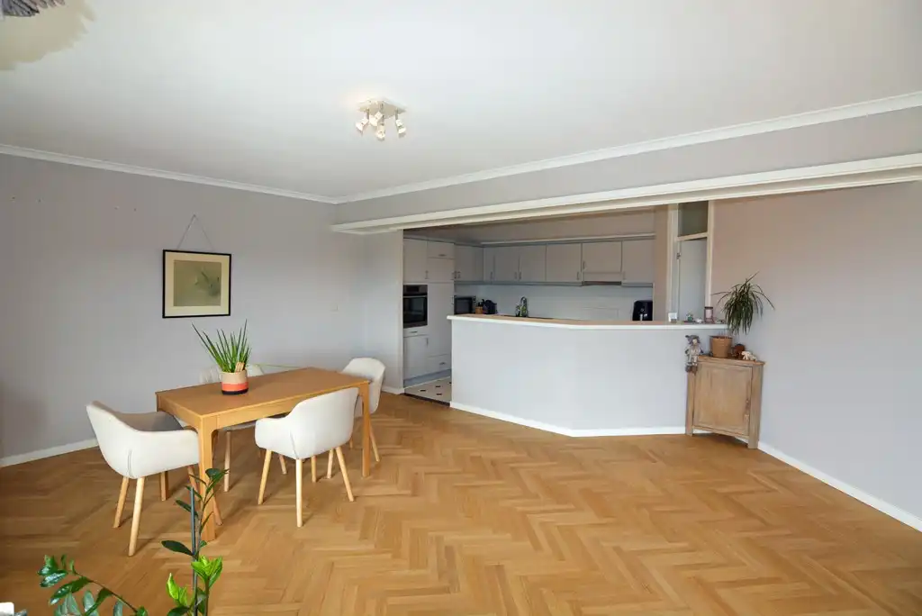 Energiezuinig appartement (144 m²) met 2 slpk, balkon, kelderberging en garage. foto 5