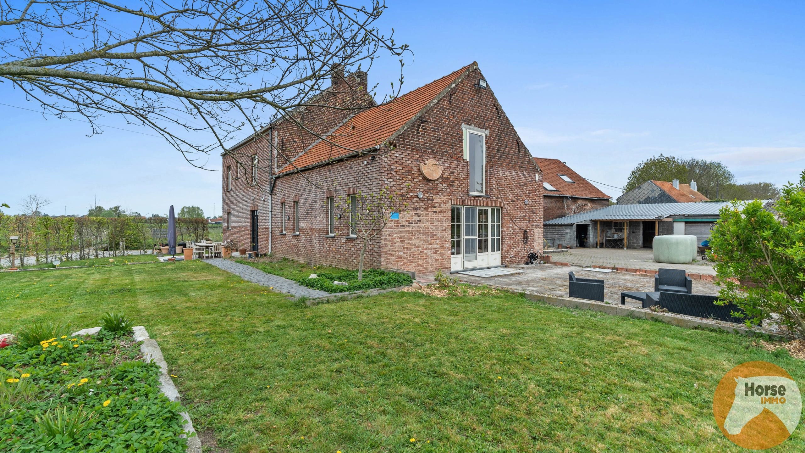  MERCHTEM - Deels gerenoveerde hoeve met stallen op 3,5Ha foto 3