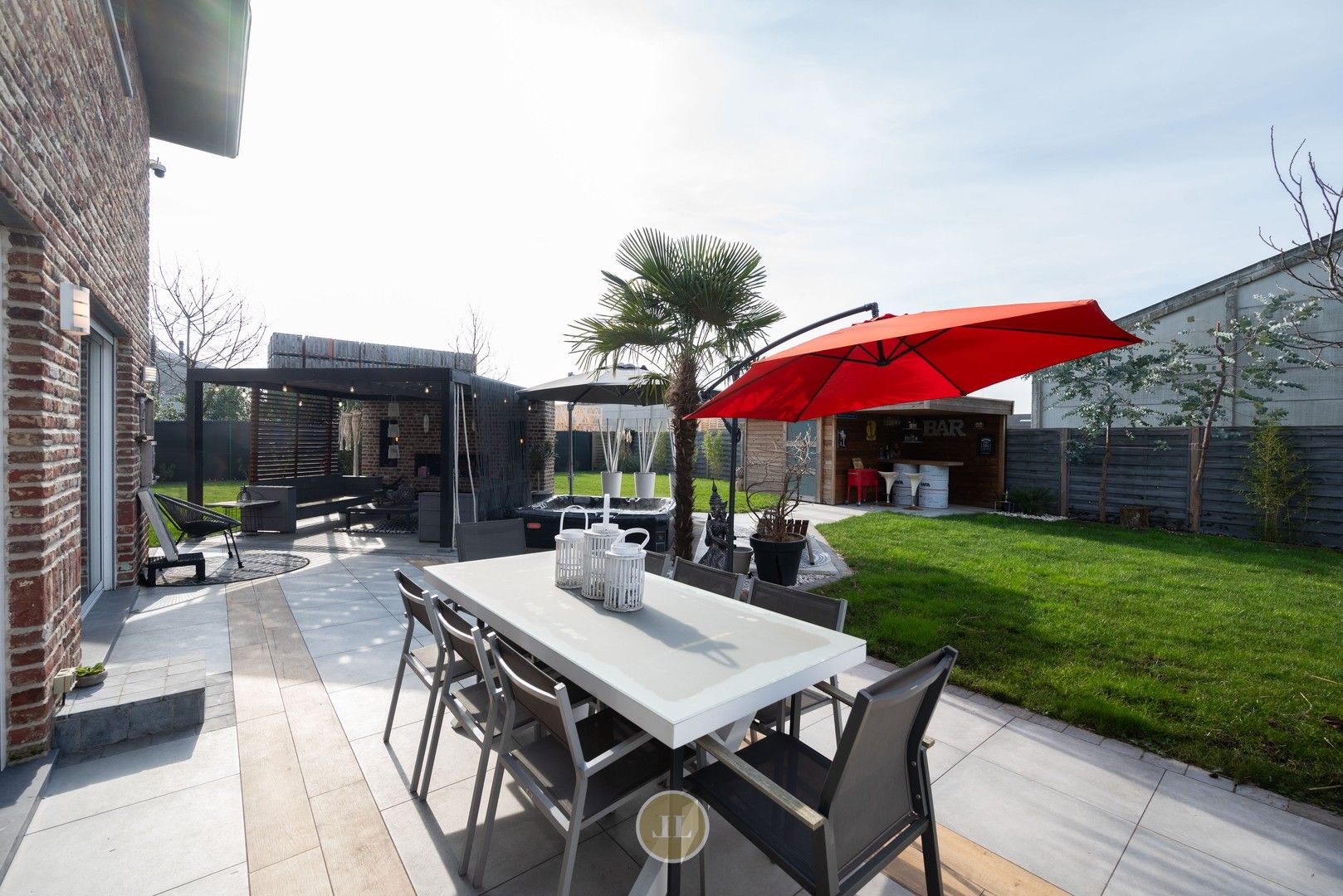 Instapklare villa met 4 slaapkamers op perceel van 1053m². foto 29