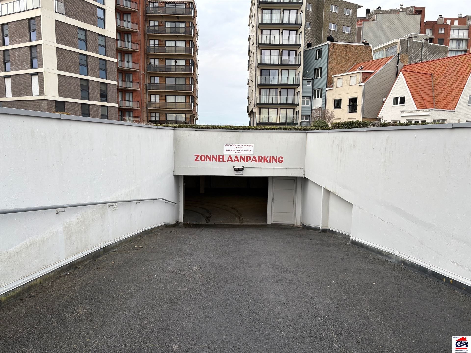 Gemeubeld appartement met 1 slaapkamer op de Zeedijk foto 22