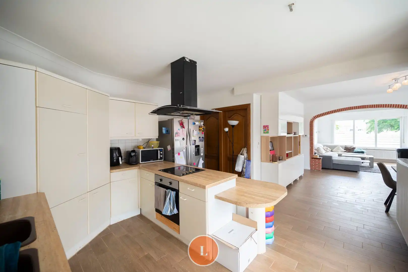 Halfopen woning met 2 slaapkamers (4 mogelijk) en garage foto 4