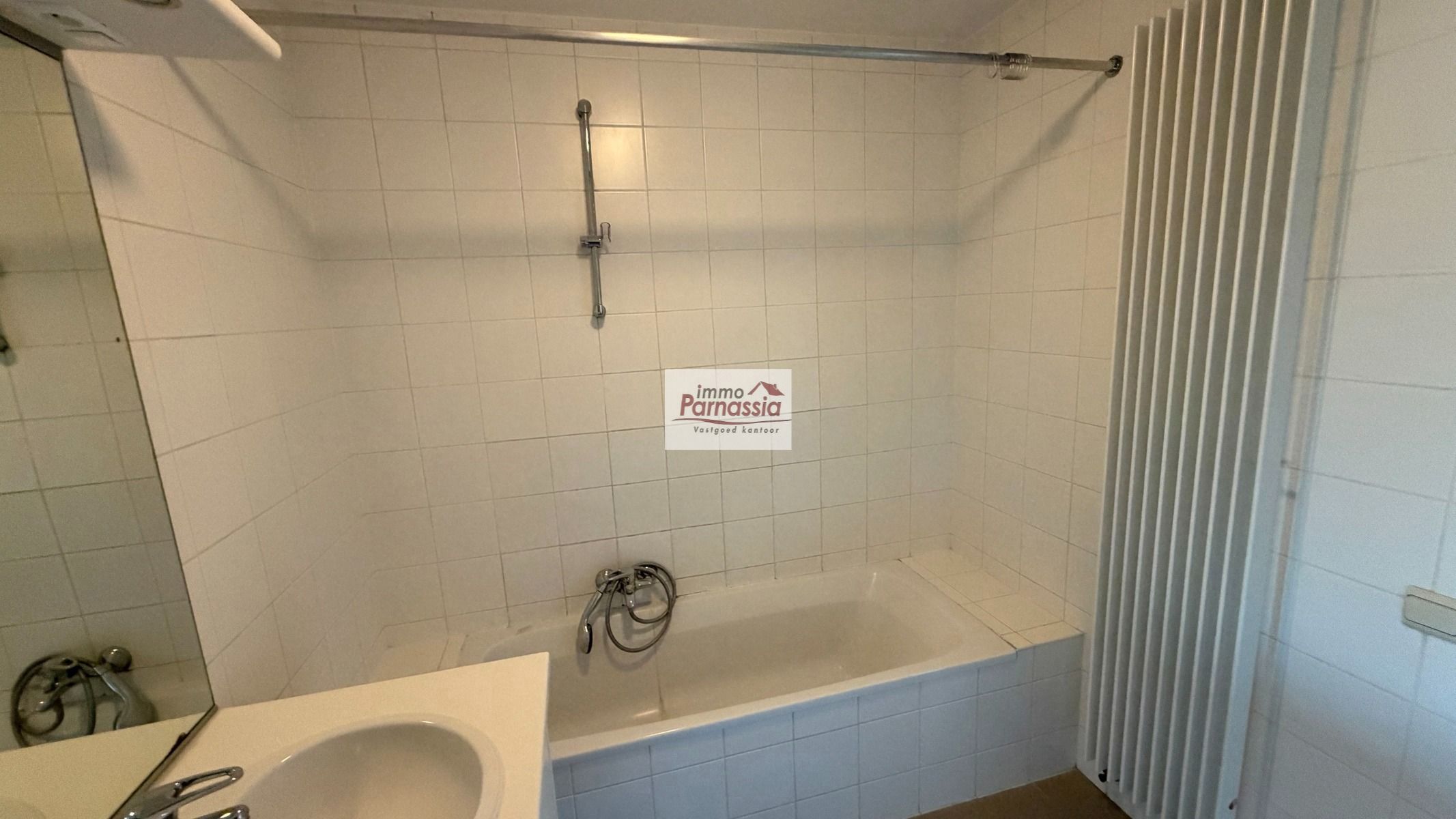 Zeer aangenaam en centraal gelegen 3 slaapkamer appartement  foto 35