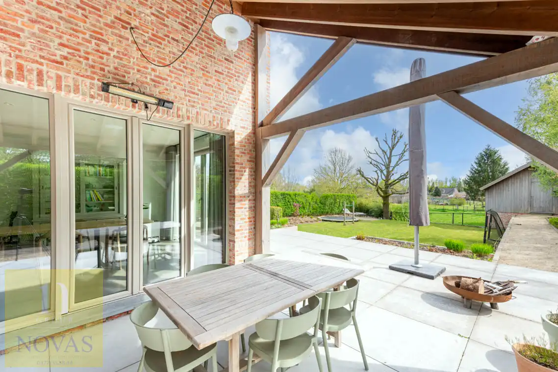 Prachtige woning, zonnepanelen, warmtepomp, thuisbatterij, 4 slaapkamers, bouwjaar 2015 foto 3