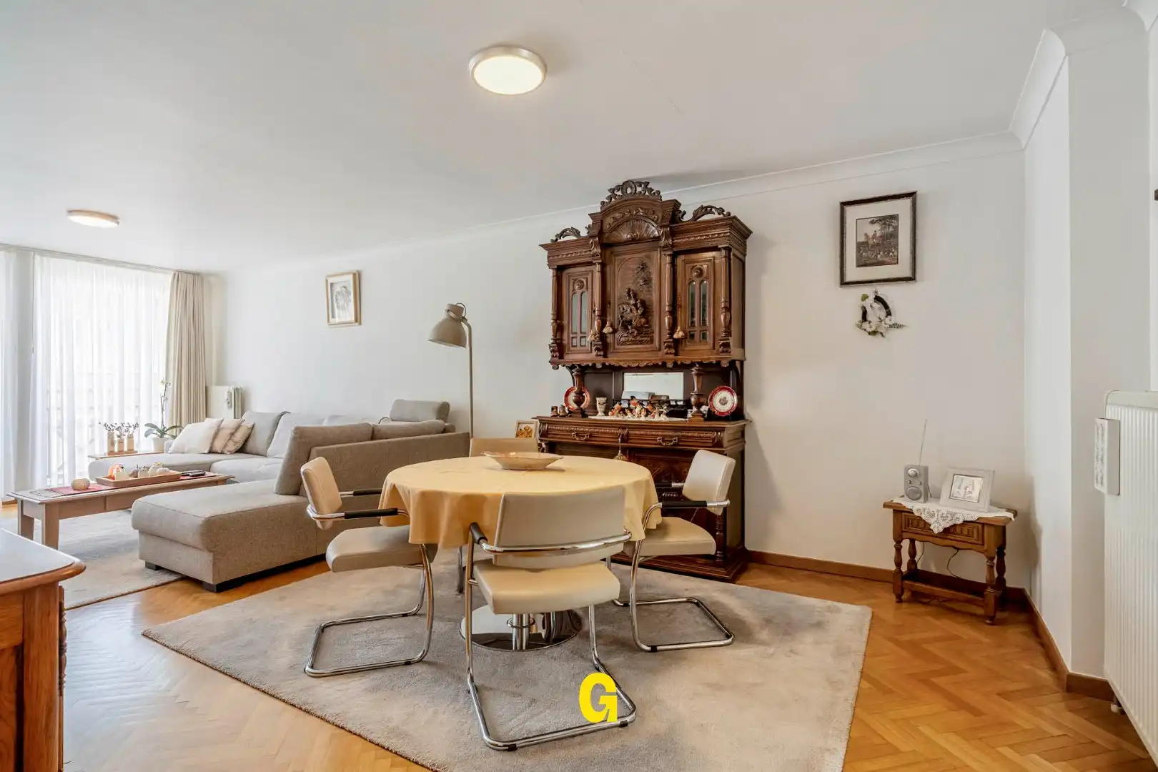Uitstekend verzorgd 2-slaapkamer appartement in hartje Bilzen, met standplaats, kelderberging en terras met zicht op het Park van Haffmans foto 6