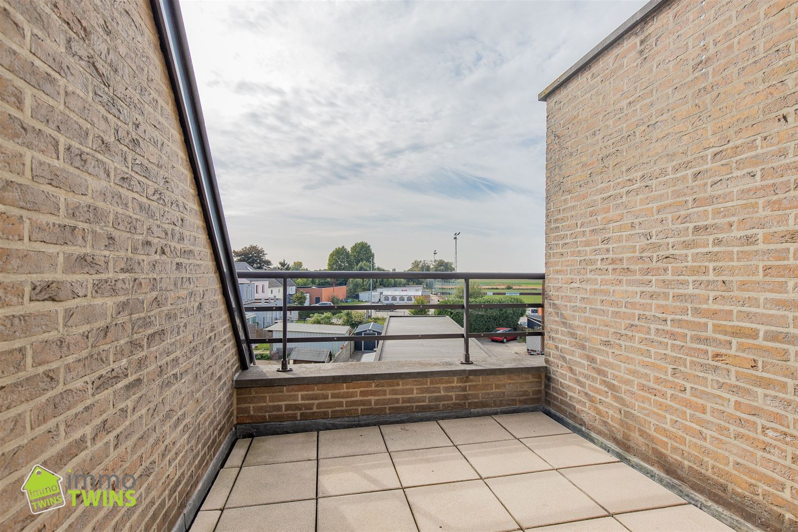 Duplex app. met 3 slpks, terras, autostaanplaats & garage foto 14