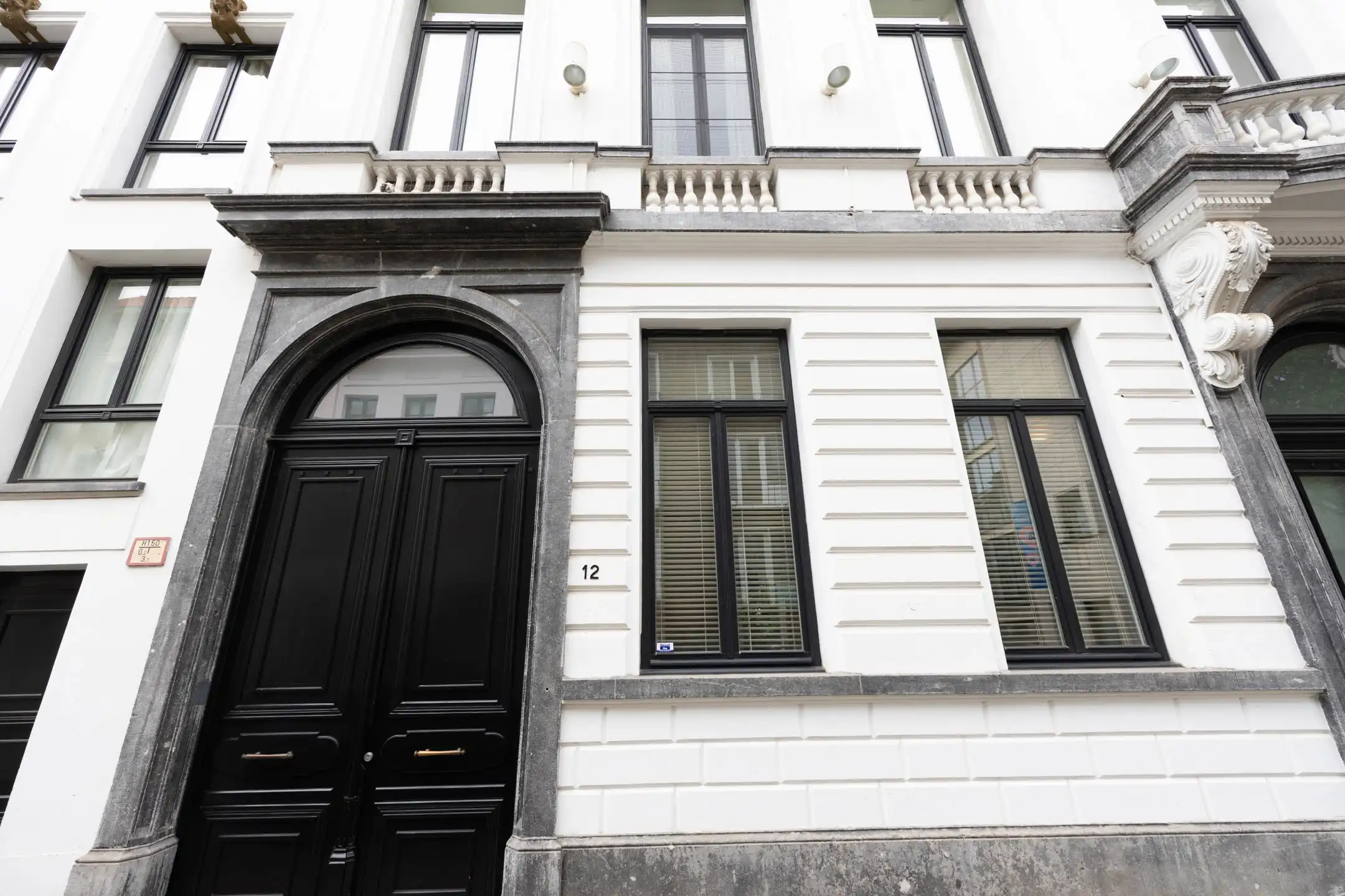 ANTWERPEN - Hoogwaardig gemeubeld appartement nabij het Zuid foto 2