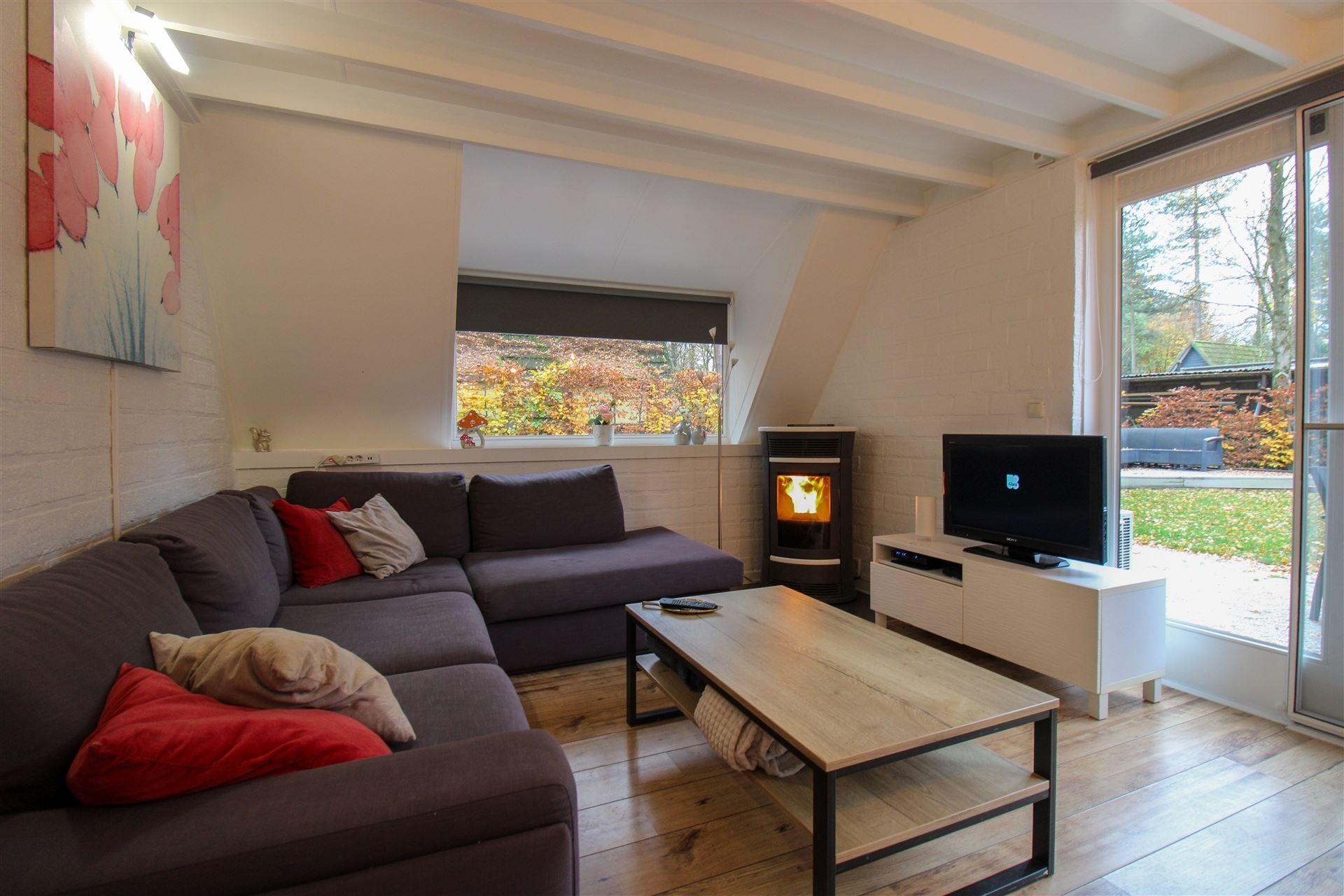 Vakantiewoning met 3 slaapkamers en ruime tuin op vakantiedomein Sonnevijver te Rekem! foto 2