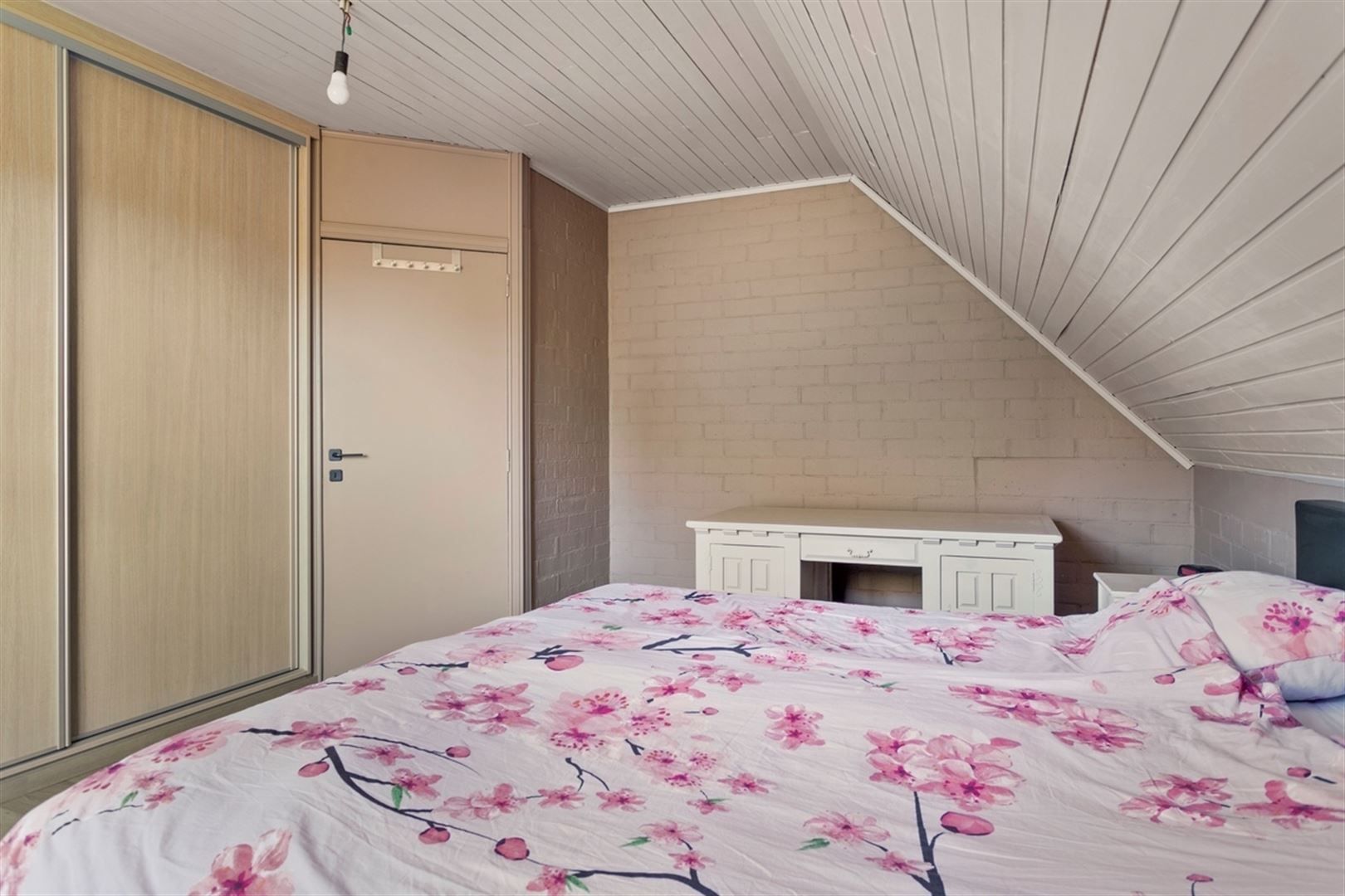 Instapklare mooi gelegen woning in deelgemeente Bevere foto 16