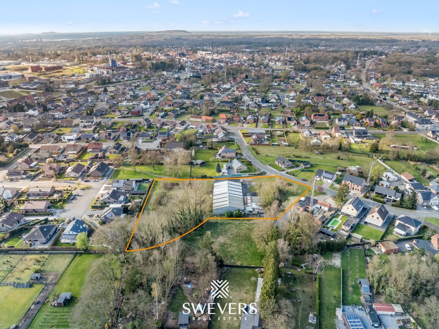 Groot sportgebouw met woonst op een perceel van 77a 60ca (of herverkaveling) foto 30