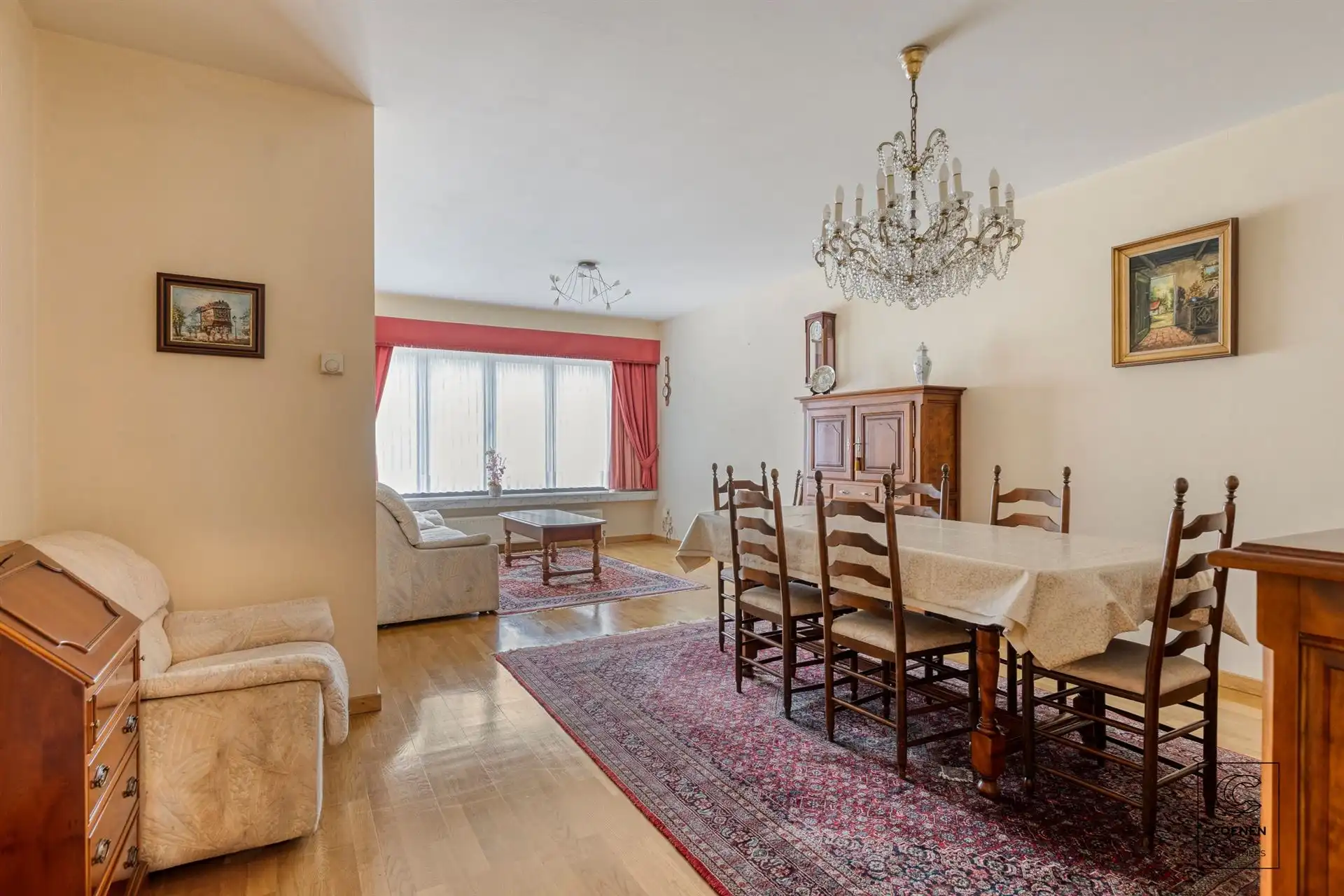 Gelijkvloers appartement van 87 m² met twee slaapkamers! foto 2