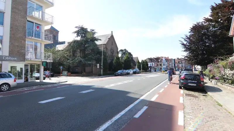 Ruim 3-slaapkamerappartement met 2 terrassen te huur in Sint-Andries Brugge foto 10