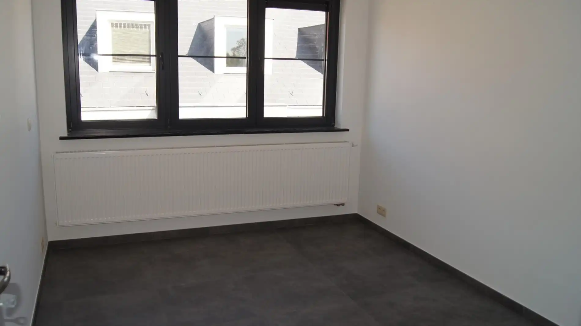 Prachtig dakapp. met 2 grote slpks pal in het centrum foto 14