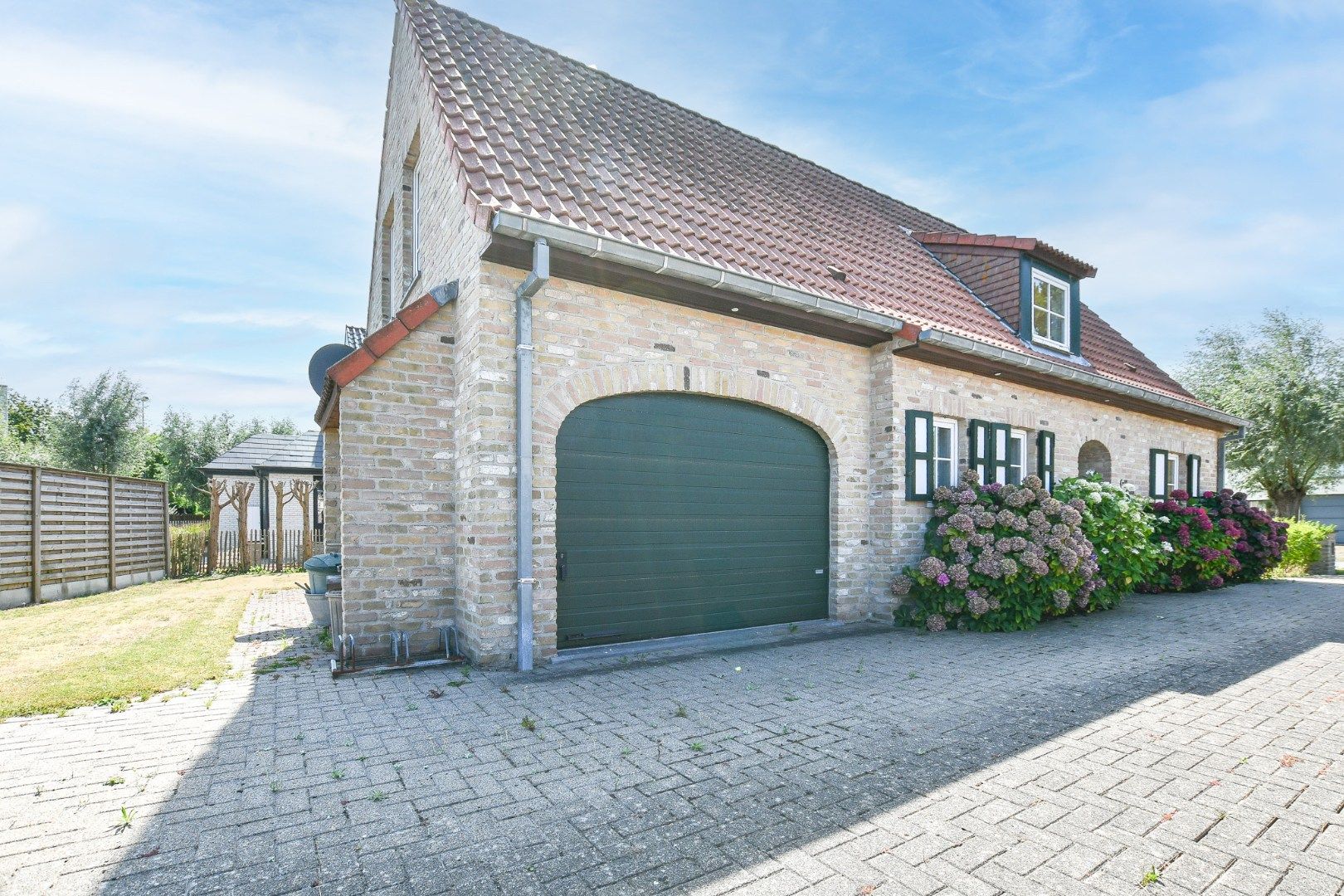 Instapklare villa op een toplocatie in De Haan foto 14