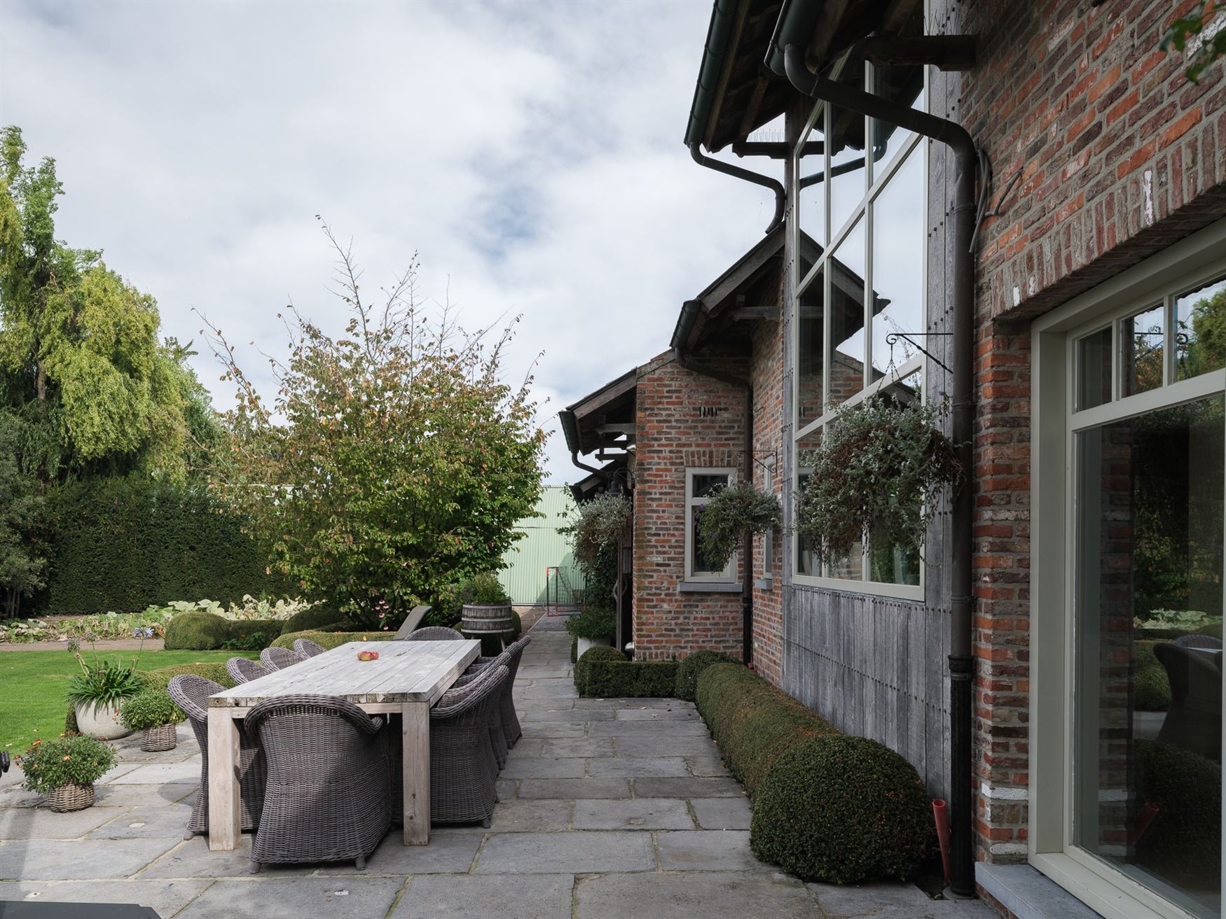 Authentieke charme en duurzame kwaliteit te Lievegem. foto 4