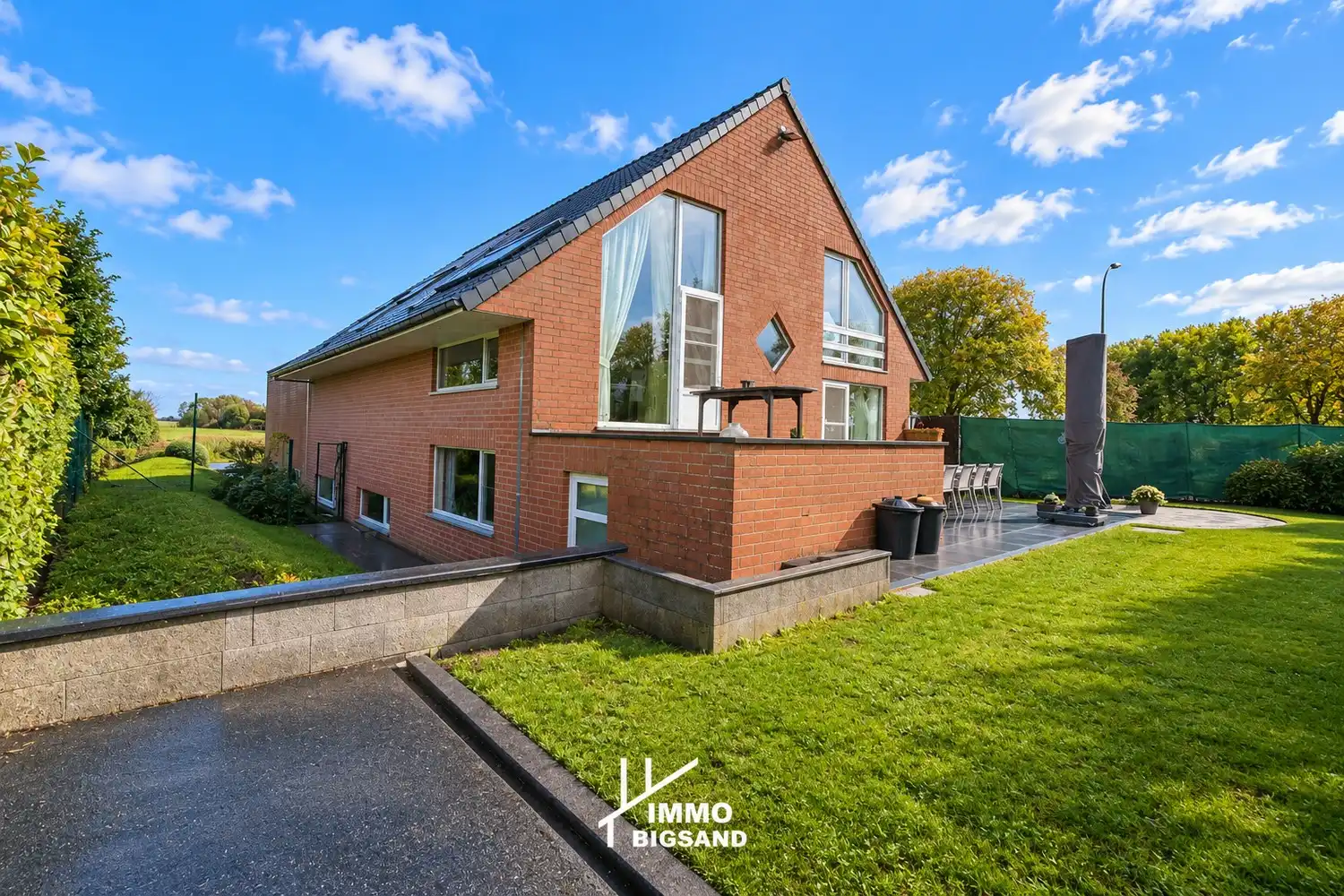 Handelspand met ruime woning, ondergronds magazijn/garage en veel parkeermogelijkheden langs de N32 foto 11