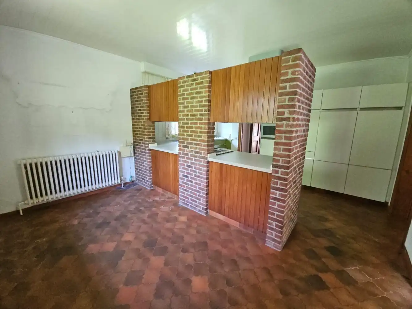 Charmante, te renoveren villa op gunstige locatie foto 16